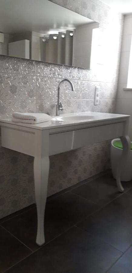 The Fennef Apartment Bourglinster Bagian luar foto